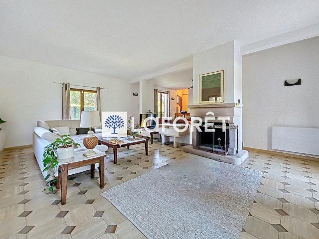 Maison meublée 9 pièces 230 m²