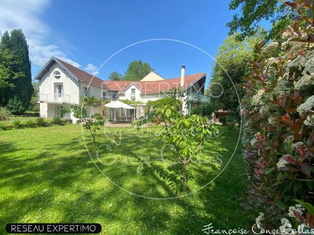 Maison meublée 9 pièces 300 m²