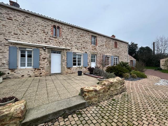 Maison meublée 177m2 à la campagne 4 chambres à MARTINET