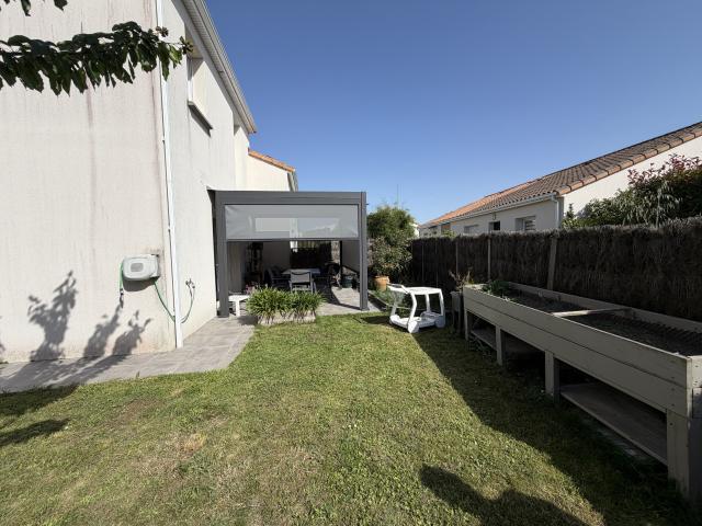 Maison meublée 3 chambres avec jardin et terrasse avec pergola bioclimatique