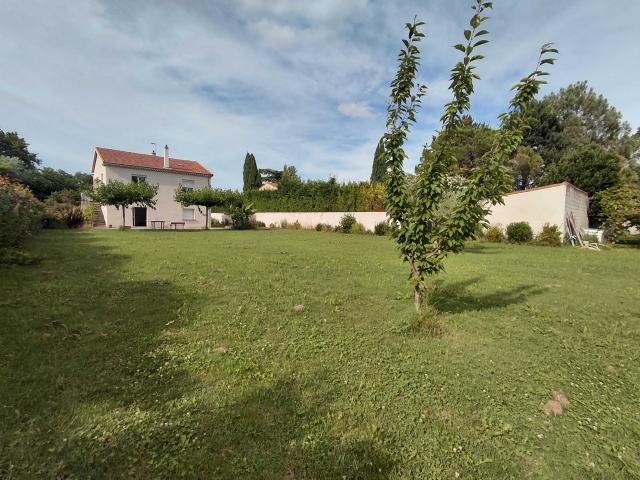 MAISON MEUBLÉE T4 + TERRAIN A PONT DE L'ISERE 26600