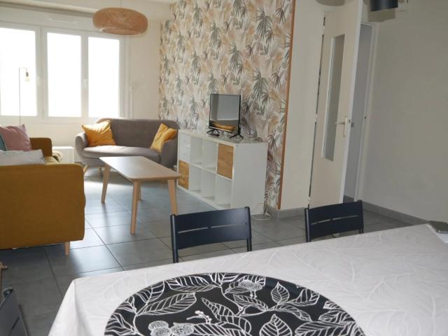 Maison meublée très bon état proche centre ville CHOLET