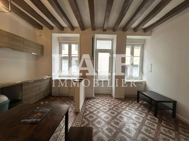 Maison meublée centre de Bellême M13237