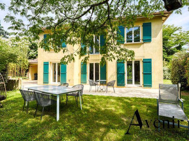 MAISON MEUBLÉE COLLONGES AU MONT D'OR 177m² TERRAIN 1900m² Collonges au mont d or