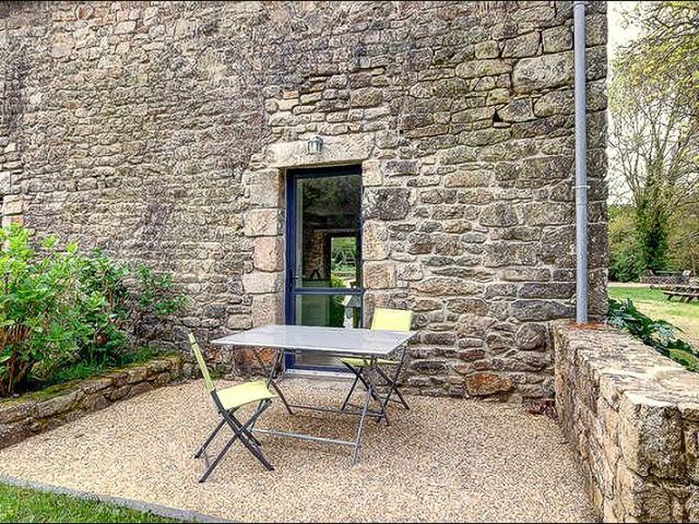 Maison meublée dans un site idyllique avec piscine