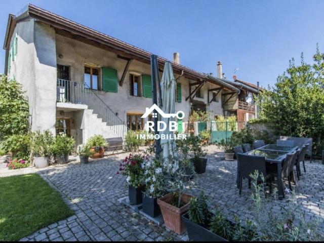 Maison meublée de 190 m² avec jardin, terrasse et parking  location temporaire