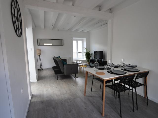 Maison meublée en duplex de 36m² La Chapelle Saint Mesmin rénovée