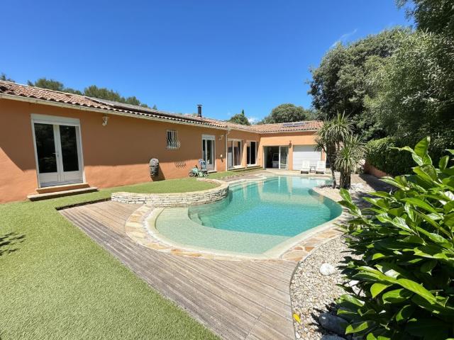 Maison Meublée Plain Pied 5 Chambres Piscine Lagon Grans