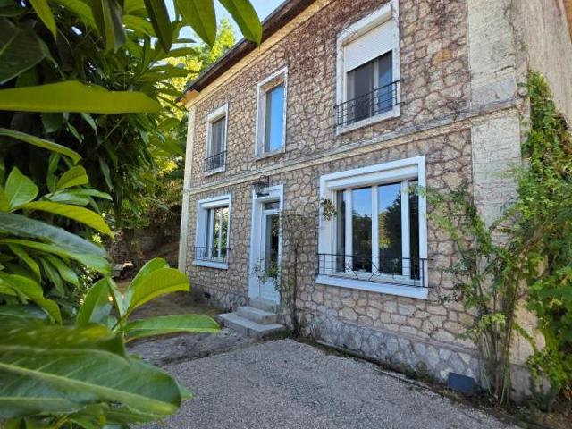 Maison meulière 143 m²+ dependance + garage et piscine
