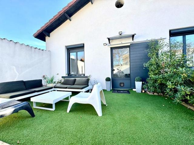 Maison Meyzieu 160 m2 T8