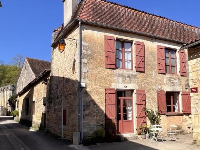 Maison Merveilleuse à Nanteuil avec Gite et Commerces à Pied 237m² Nanteuil en Vallée