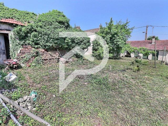 Maison Mery Sur Oise 4 pièce s 72m2 GROS POTENTIEL