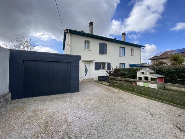 Maison Mitoyenne avec garage