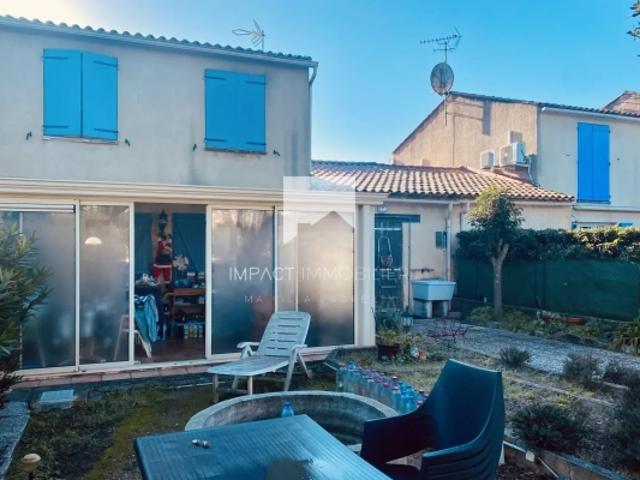 Maison mitoyenne avec jardin et garage – Fort potentiel – Quartier Macany, Hyères