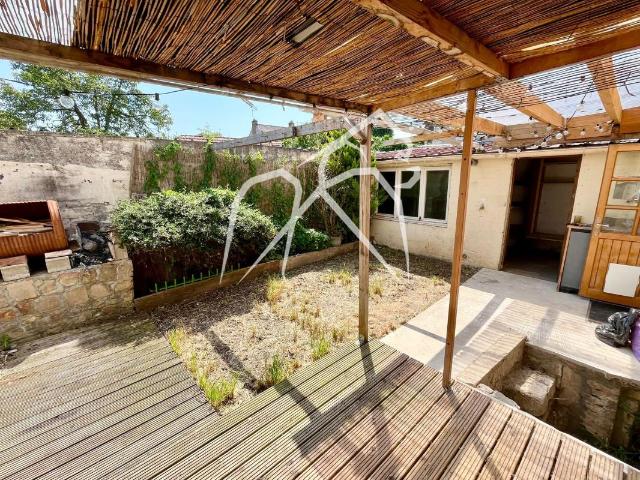 Maison mitoyenne avec terrasse, jardinet et atelier | 87 m² | Saint Etienne du Rouvray