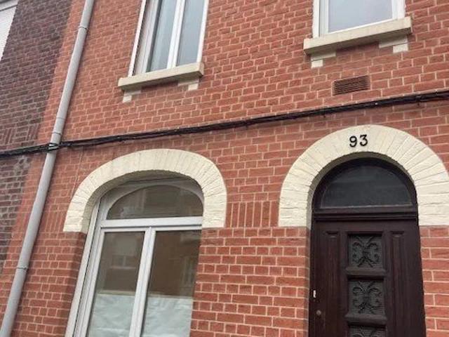 Maison mitoyenne à louer F5 à Hellemmes