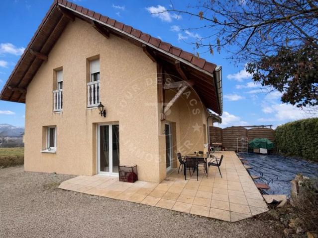 Maison mitoyenne à Montagny les Lanches, 3 chambres