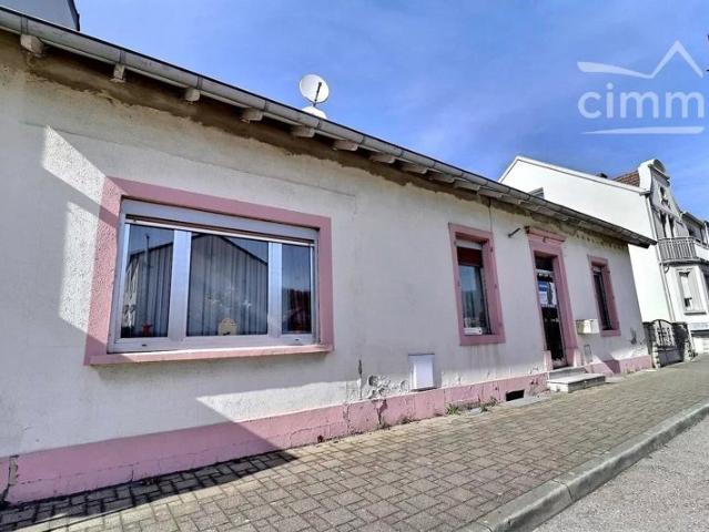 Maison Mitoyenne à rénover de 140.2 m² à STIRING WENDEL