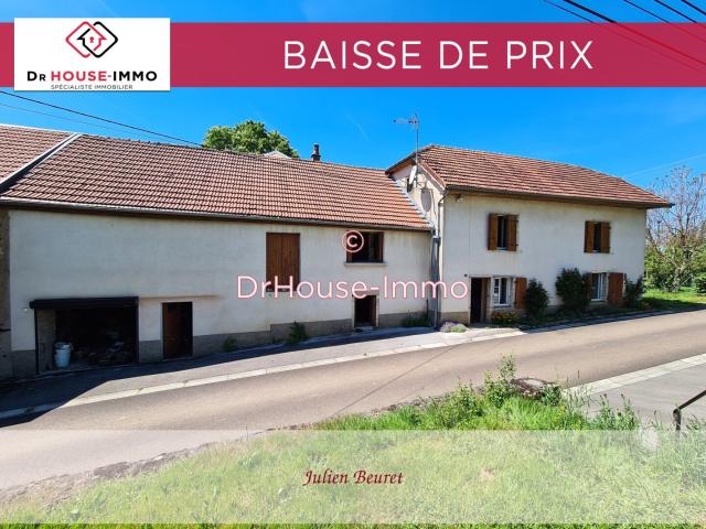 Maison mitoyenne à rénover d'une surface de 130m² édifiée sur un