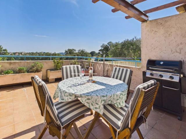 Maison mitoyenne dans une domaine sécurisé avec psicine et t. 47m² Sainte Maxime