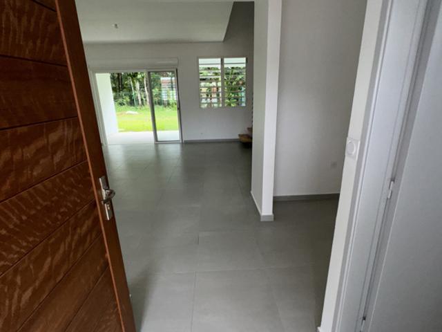 Maison mitoyenne de type T3 avec jardin de 305 m2 secteur La