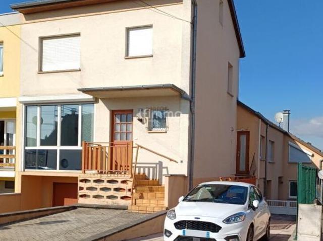Maison mitoyenne de 186m2 avec une extension adaptée PMR