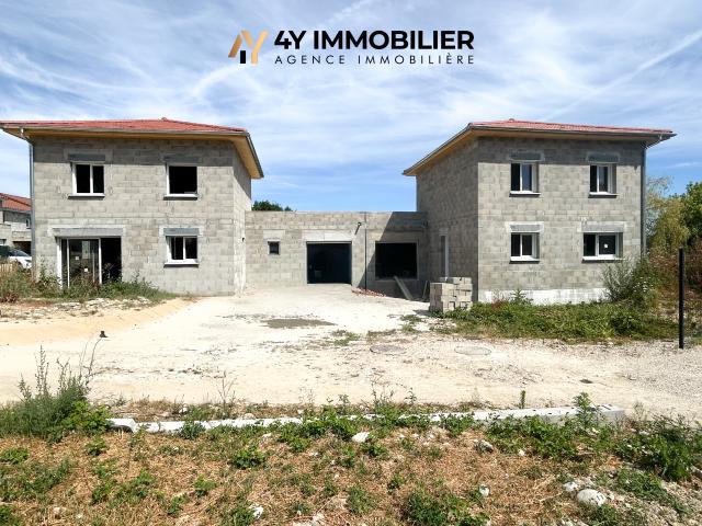 Maison mitoyenne de 100 m2 + garage de 20 m2