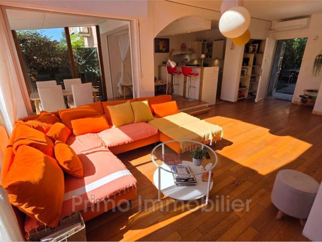 Maison mitoyenne d'env 86m²