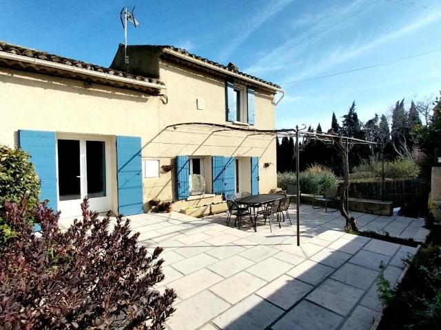 Maison Mitoyenne en campagne avec annexes