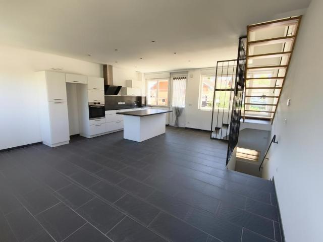 Maison mitoyenne en triplex 3 pièce s 80 m2