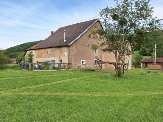 Maison mitoyenne situé à Orve 25430