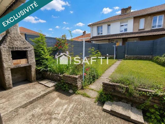 Maison mitoyenne T4 sur terrain de 2 ares environ