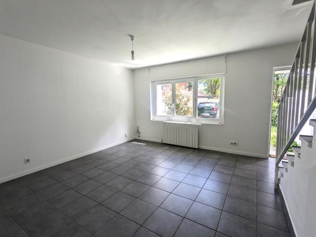 Maison mitoyenne T3 avec jardin et Garage