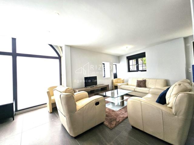 Maison mitoyenne 103m2 à Chevry