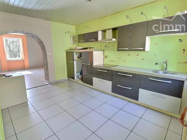 Maison mitoyenne de 105.6 m² – 3 chambres – Jardin à PETITE ROSS