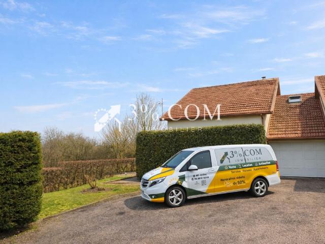 Maison mitoyenne 135 m2 5 pièces dont 3 chambres VILLE SUR I