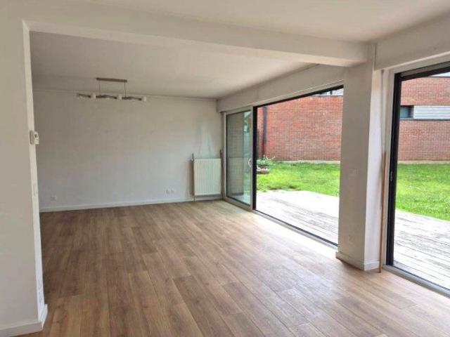 Maison mitoyenne 1 côté Tourcoing Secteur Tourcoing Neuville en Ferrain
