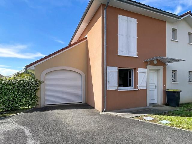 Maison mitoyenne 1 côté à louer, 4 pièces Soumoulou 64420