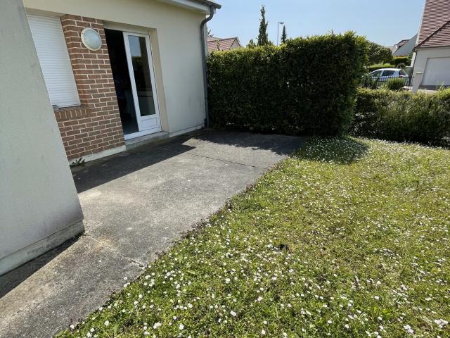 Maison mitoyenne 1 côté à louer, 5 pièces Amiens 80000