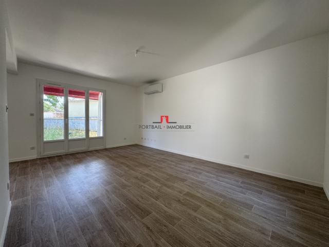 Maison mitoyenne 1 côté à louer, 5 pièces Saint Seurin de Cursac 33390
