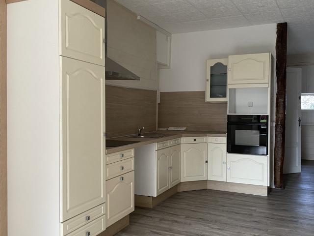 Maison mitoyenne 2 côtés à louer, 5 pièces Verdalle 81110