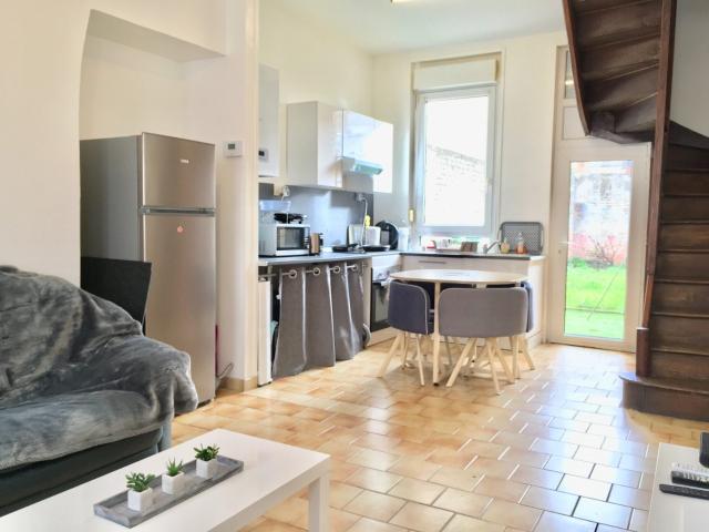 Maison mitoyenne 2 côtés à louer, 3 pièces amiens 80000