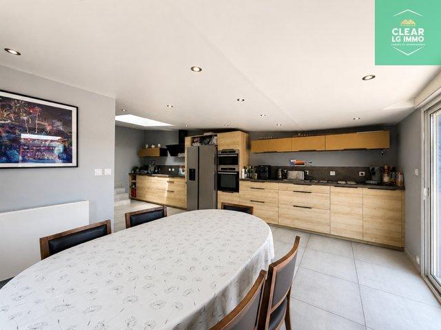 Maison mitoyenne 5 pièces avec jardin et terrasse