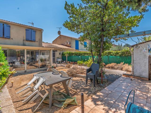Maison mitoyenne 90 m2 Hyeres