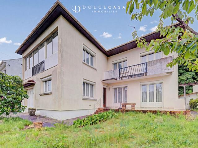 Maison Noisy Le Grand 5 pièces et 4 chambres 138.58 m2