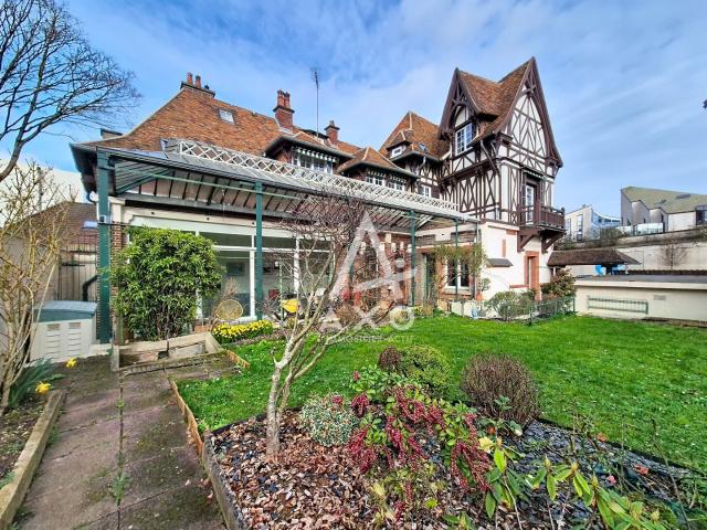 Maison normande 216 m² 5 chambres Garage Jardin 315 m² Centr. 216m² Beauvais