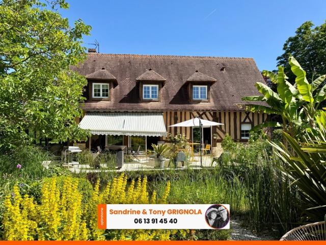 Maison normande de caractère de 162m² avec dépendances, 6 pièces, 3 chambres, plan d'eau et parc paysager CERNAY 14290