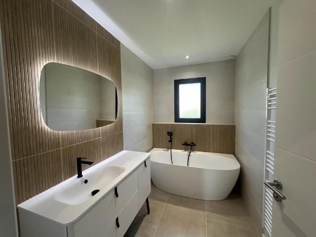 Maison neuve 5 pièces 120 m²