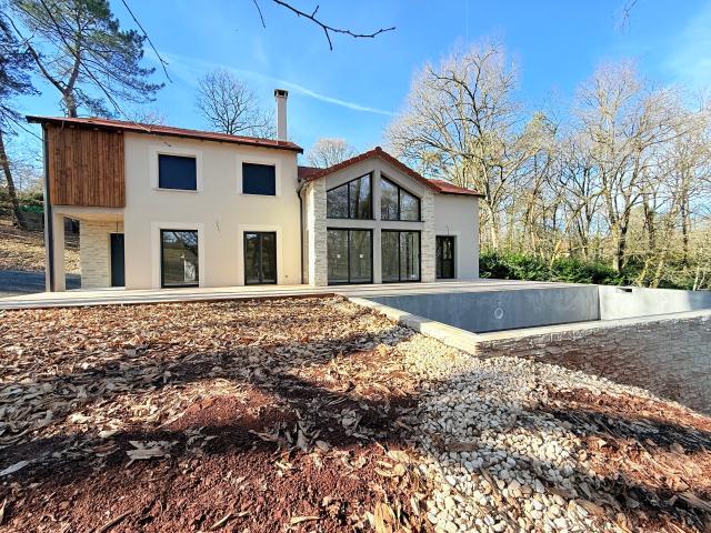 Maison neuve 6 pièces 140 m²