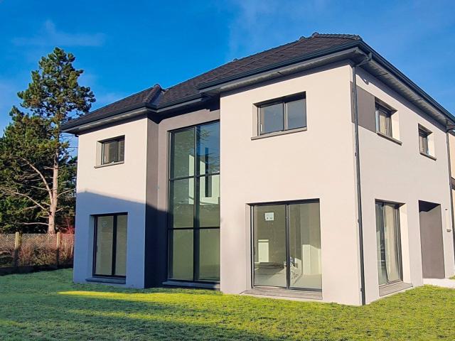 Maison neuve 6 pièces 140 m²